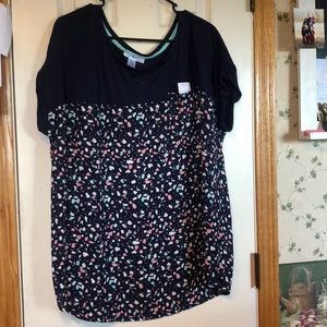(3) WOMEN SHIRTS 2x